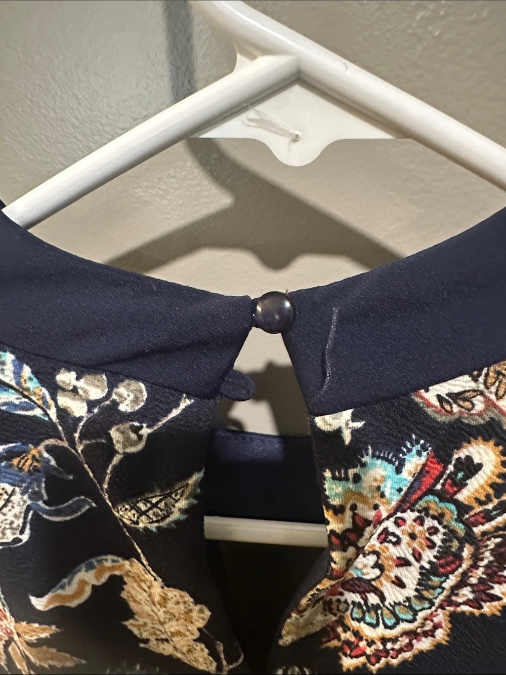 Roz & Ali Navy Floral Sheath Dress with Multicolor Print New 14P - Picture 7 of 7